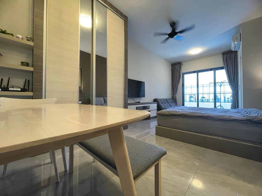 Imperio.res - Near To Jonker & Mall - Pool View Pangsapuri